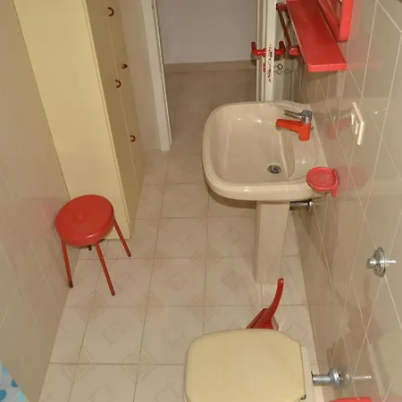 Nyota With Sea View Balcony For 4 Guests In Torre Dellorso بيت للعطل